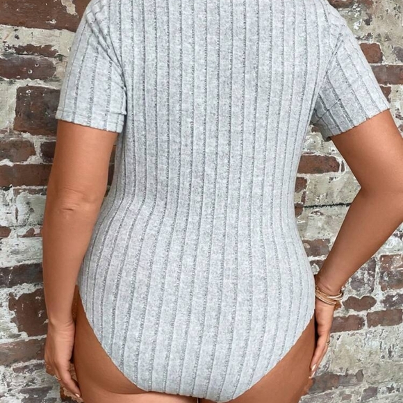 NWT Emery Rose Gray Soft Ribbed Body Suit Size 3XL - Picture 2 of 7